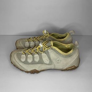 Columbia grippy trail hiking comfort shoes